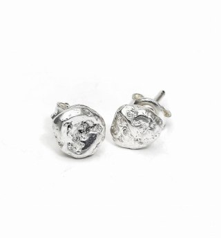 BRYŁKI nieregularne gniecione srebrne kolczyki sztyfty