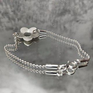 Bransoletka srebrna z kwiatem niezapominajką