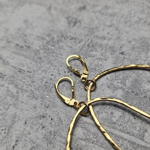 Duże Fale pozłacane kolczyki o nieregularnym kształcie