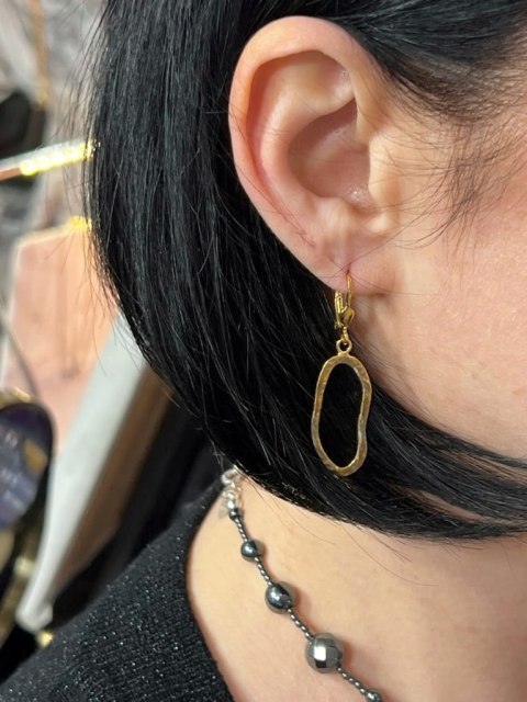 Kolczyki Fale małe slim pozłacane, nieregularne, organiczne na biglu