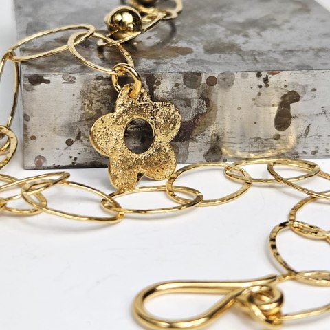 Naszyjnik pozłacany z niezapominajką z kolekcji OGRODY