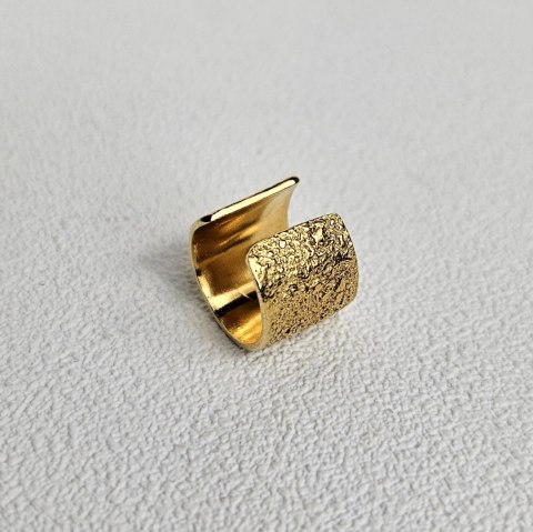 Nausznica MAXI srebrna szeroka pozłacana z kolekcji KORA