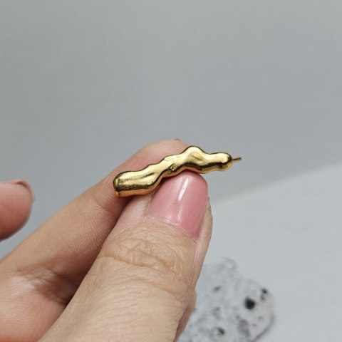 Nausznica długa pozłacana kolczyk wsuwka SMUGI