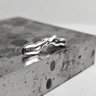 Nausznica długa srebrna kolczyk wsuwka SMUGI