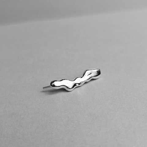 Nausznica długa srebrna kolczyk wsuwka SMUGI