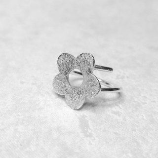 Pierścionek kwiatek niezapominajka, srebro