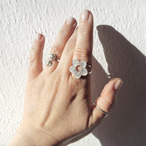 Pierścionek kwiatek niezapominajka, srebro