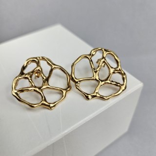 Pozłacane ażurowe kolczyki koła z kolekcji SMUGI