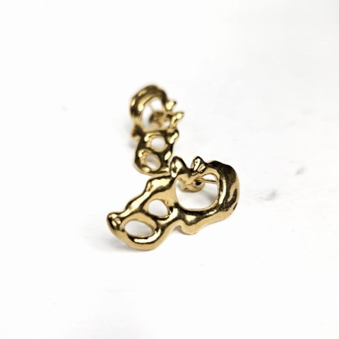 Skrzydła pozłacane ażurowe kolczyki sztyfty SMUGI