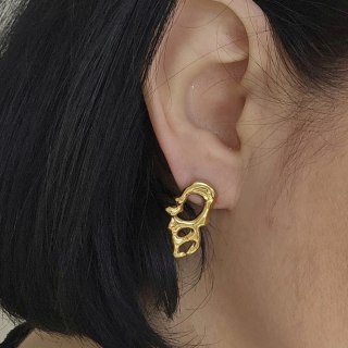 Skrzydła pozłacane ażurowe kolczyki sztyfty SMUGI