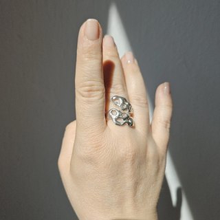 Regulowany ażurowy organiczny srebrny pierścionek SMUGI