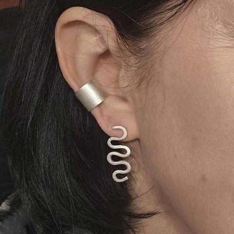 Srebrne kolczyki wężyki