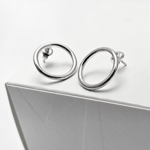 Srebrne proste kółka sztyfty