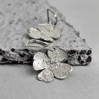 Srebrne wiszące kolczyki Koniczynki