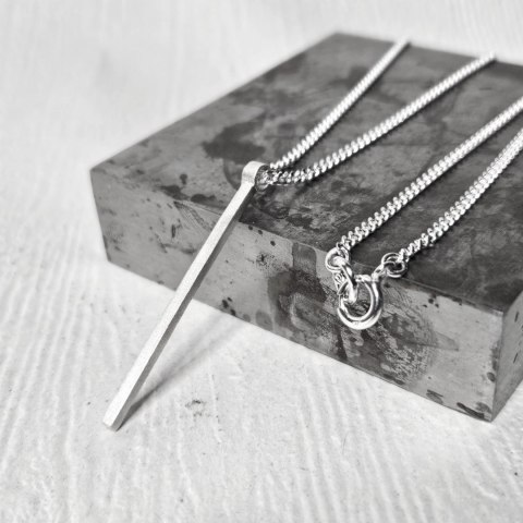 Srebrny delikatny Wisior Patyczek