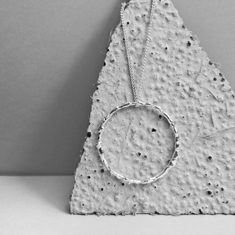 Wisior duże nieregularne organiczne koło VOLCANO