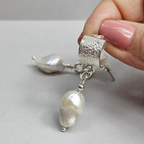 Kolczyki KORA z perłą