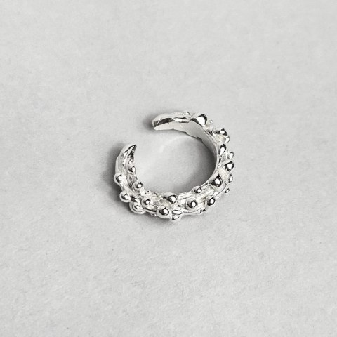 Nausznica ROSA, srebro, z kulkami