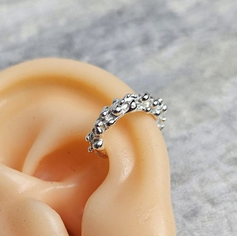 Nausznica ROSA, srebro, z kulkami